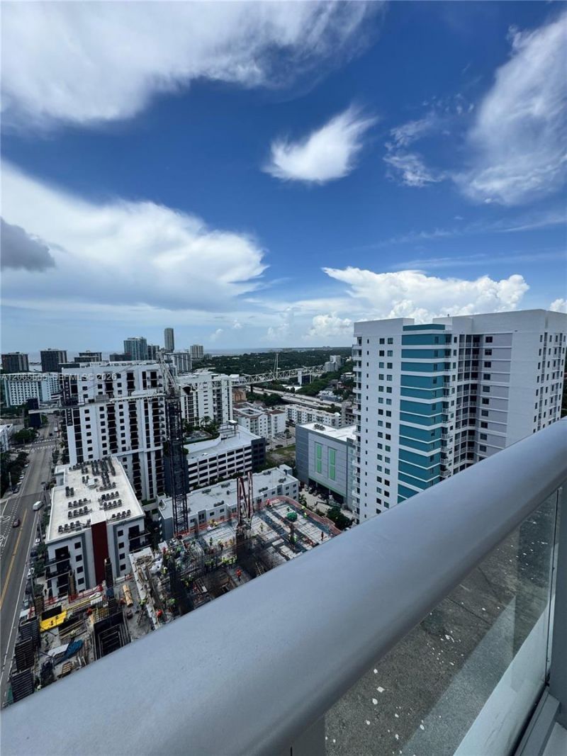 1010 SW 2nd Ave, Unit 607, Miami, FL 33130 Photo