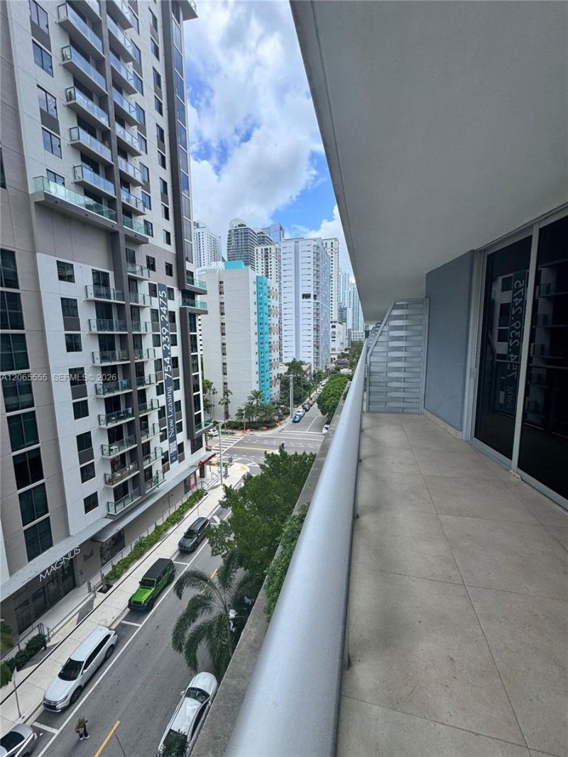 1010 SW 2nd Ave, Unit 607, Miami, FL 33130 Photo