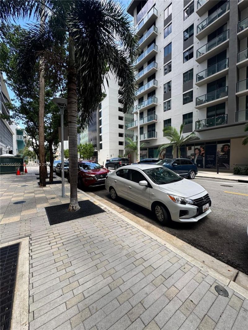 1010 SW 2nd Ave, Unit 607, Miami, FL 33130 Photo