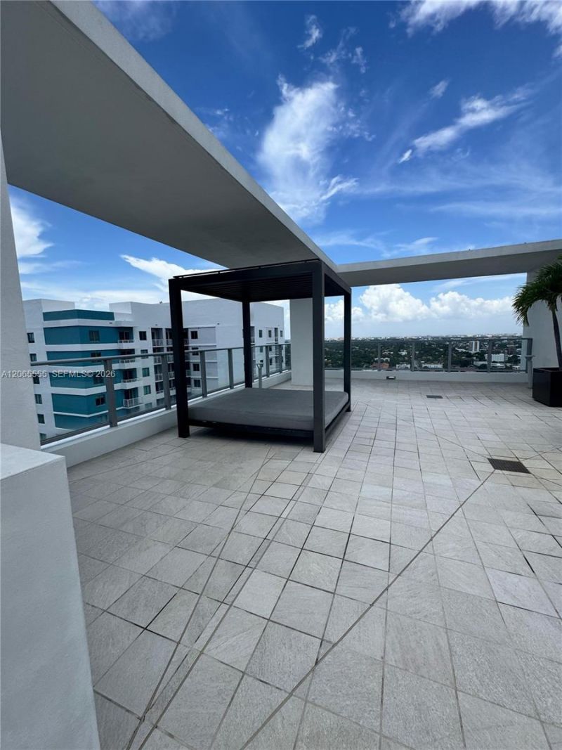 1010 SW 2nd Ave, Unit 607, Miami, FL 33130 Photo