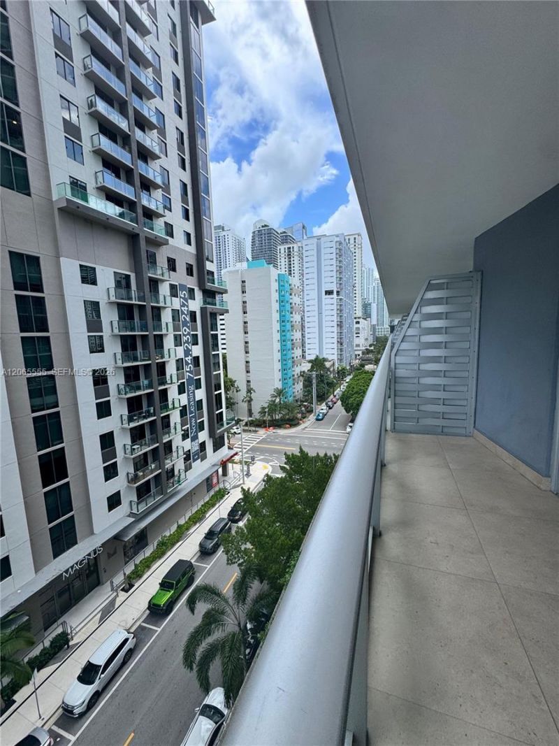 1010 SW 2nd Ave, Unit 607, Miami, FL 33130 Photo