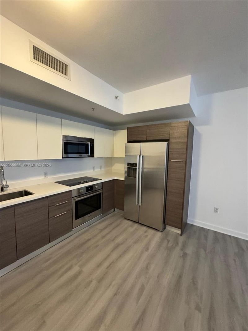 1010 SW 2nd Ave, Unit 607, Miami, FL 33130 Photo