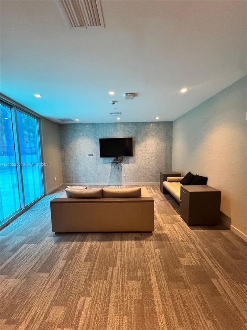 1010 SW 2nd Ave, Unit 607, Miami, FL 33130 Photo