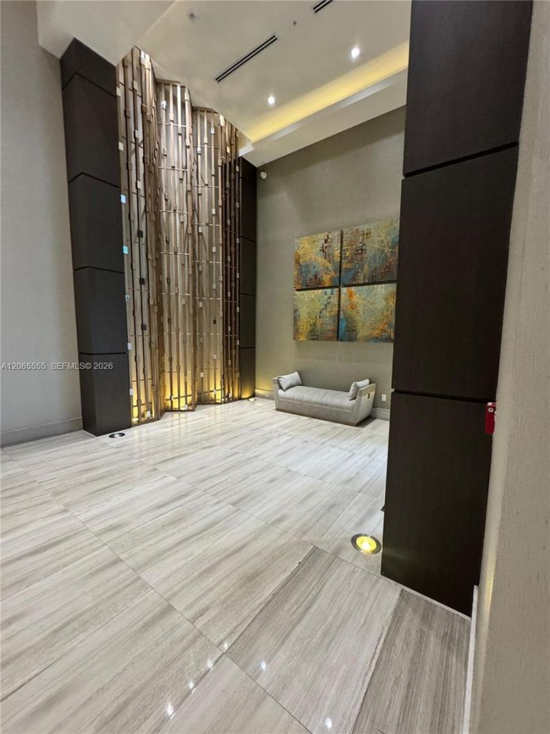 1010 SW 2nd Ave, Unit 607, Miami, FL 33130 Photo