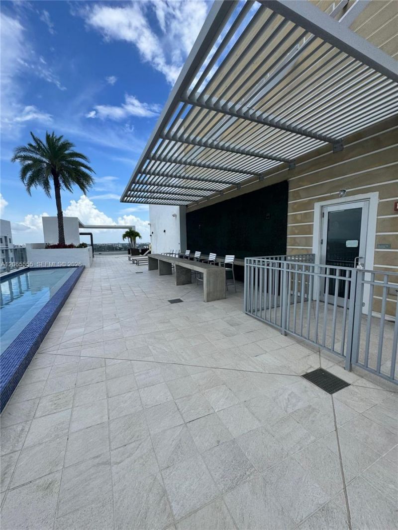 1010 SW 2nd Ave, Unit 607, Miami, FL 33130 Photo