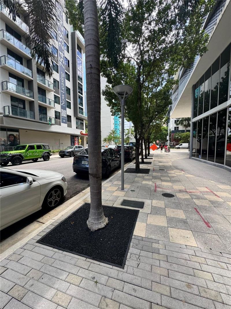 1010 SW 2nd Ave, Unit 607, Miami, FL 33130 Photo