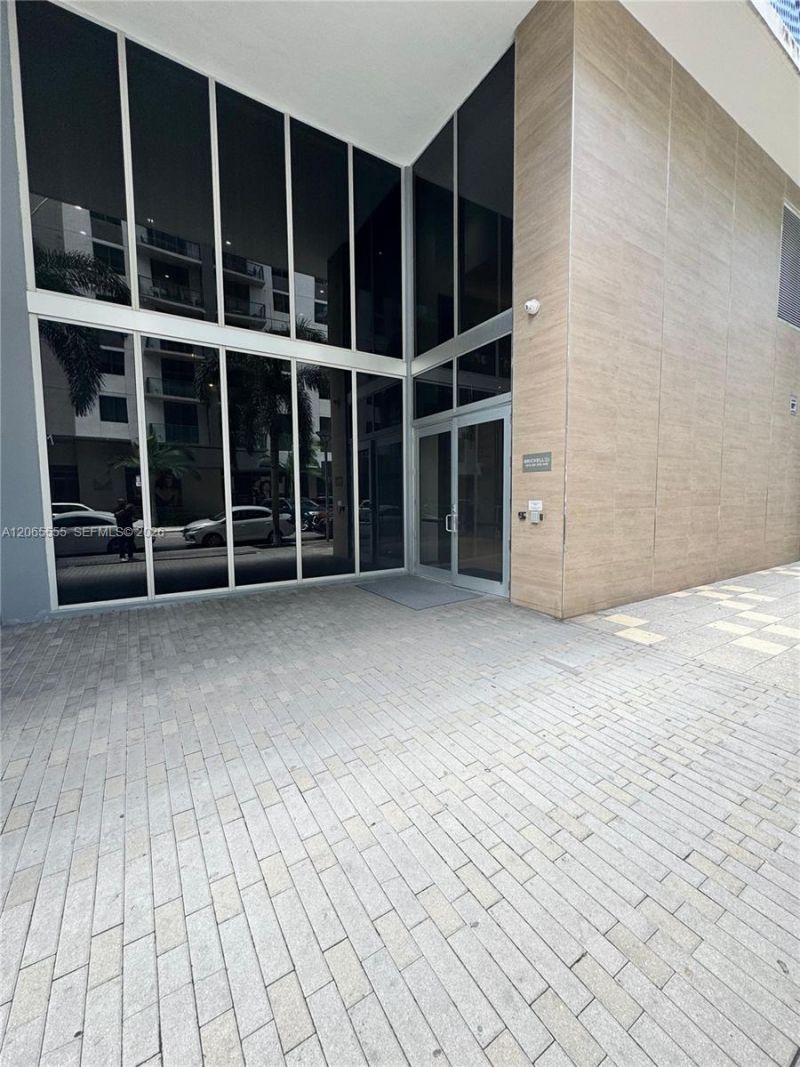 1010 SW 2nd Ave, Unit 607, Miami, FL 33130 Photo