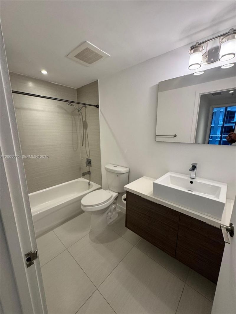 1010 SW 2nd Ave, Unit 607, Miami, FL 33130 Photo