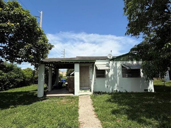 6545 NW 6th Ave , Miami, FL 33150