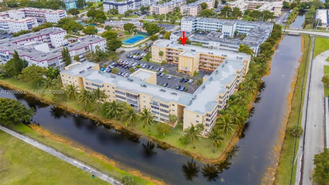 3990 NW 42nd Ave , Unit 403, Lauderdale Lakes, FL 33319 Photo