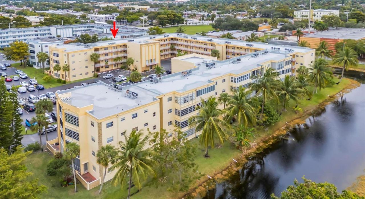 3990 NW 42nd Ave , Unit 403, Lauderdale Lakes, FL 33319 Photo
