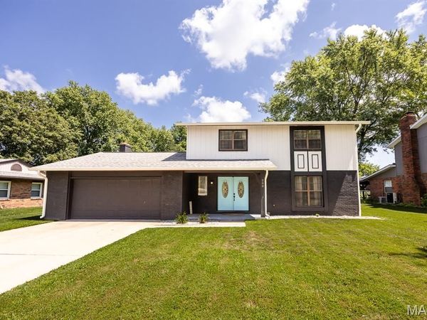 200 Debra Drive , Fairview Heights, IL 62208