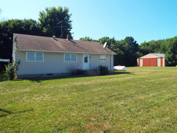 1234 Warbler Avenue, Harris, IA 51345