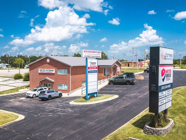 555 Marshall Drive , St. Robert, MO 65584