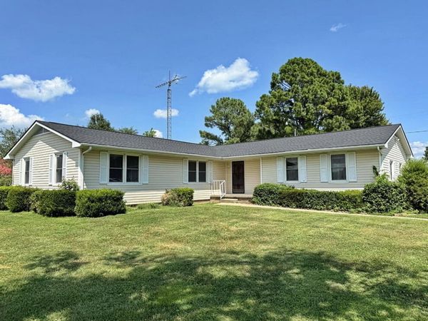 1409 S State Highway 32 , El Dorado Springs, MO 64744