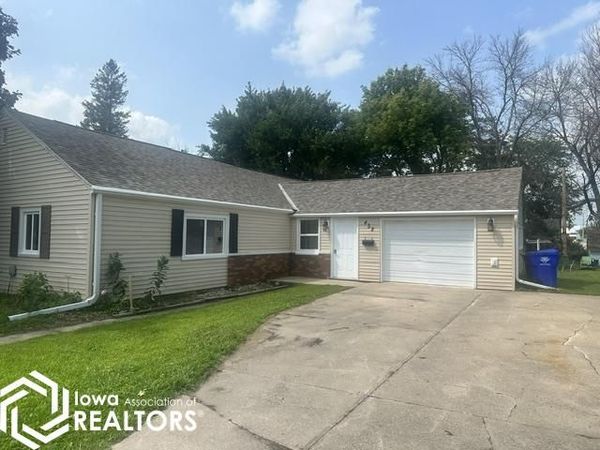 432 Center Street W, Britt, IA 50423