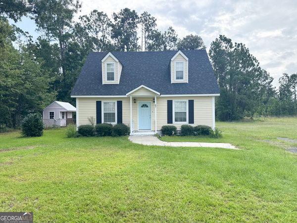 67 Charlton, Hazlehurst, GA 31539