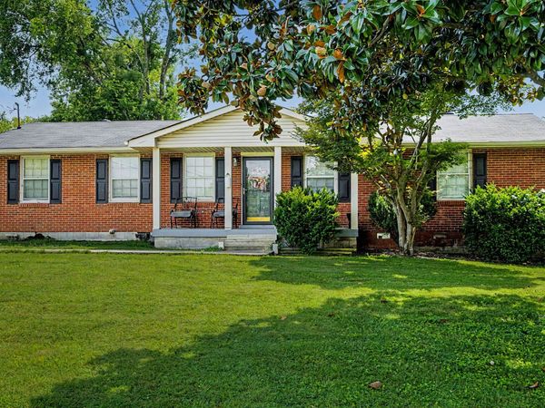 102 Shadydale Dr, Hendersonville, TN 37075