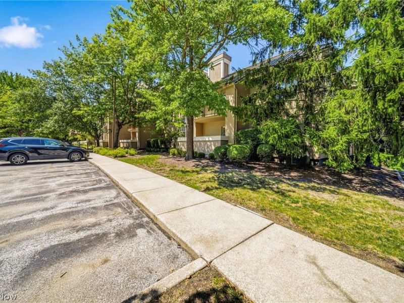 26101 Village Lane, Unit 202, Beachwood, OH 44122 Photo 28