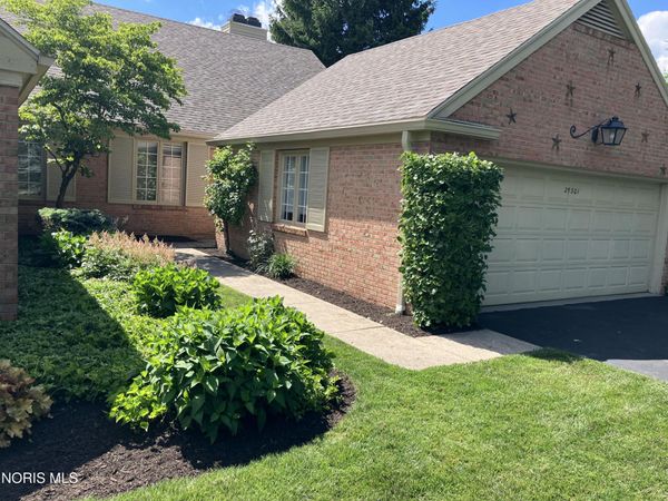 29301 Bates Road , Perrysburg, OH 43551