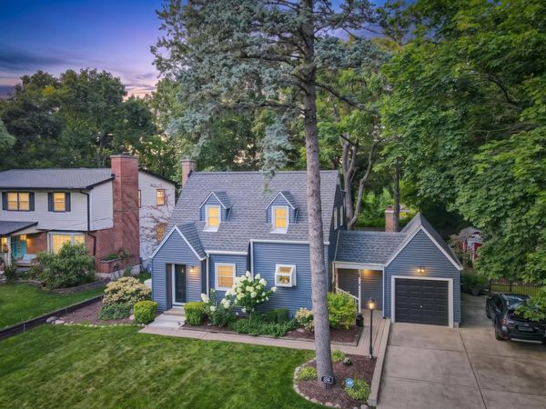 834 Forest Avenue , Elgin, IL 60120