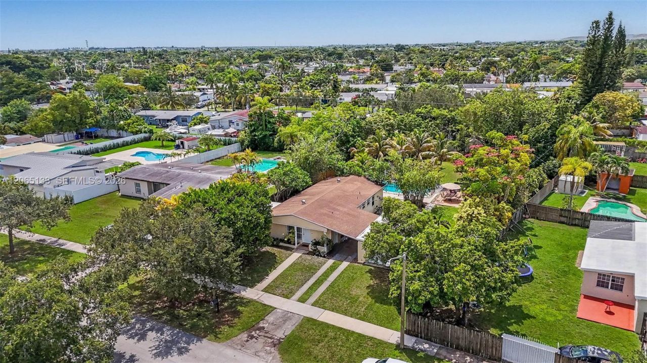 9770 Cutler Ridge Dr, Cutler Bay, FL 33157 Photo