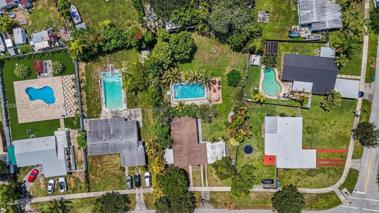 9770 Cutler Ridge Dr, Cutler Bay, FL 33157 Photo