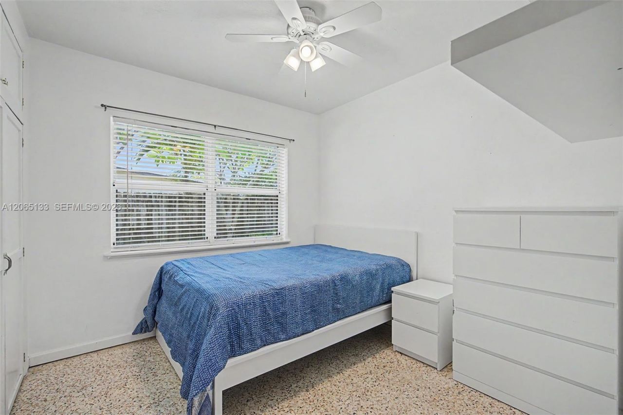 9770 Cutler Ridge Dr, Cutler Bay, FL 33157 Photo