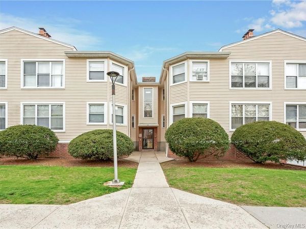 15 Quinby Avenue , Unit 1E, White Plains, NY 10606