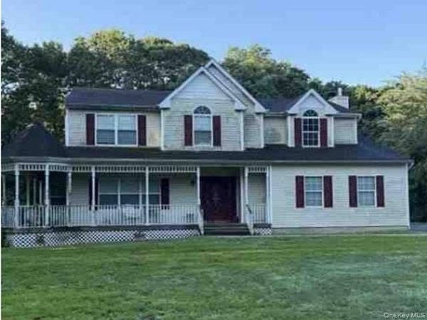 14 Cedar Grove Terrace , Middle Island, NY 11953