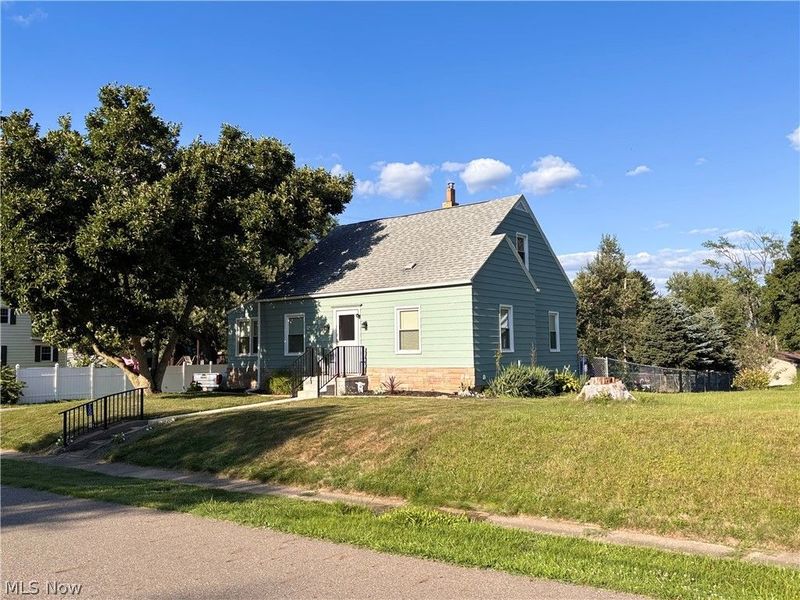 300 Harding Avenue SW, Massillon, OH 44646 Photo 2
