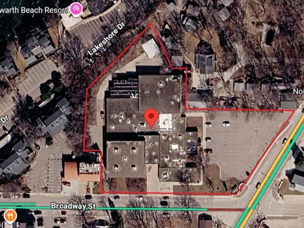 10 W Broadway Street , Arnolds Park, IA 51331