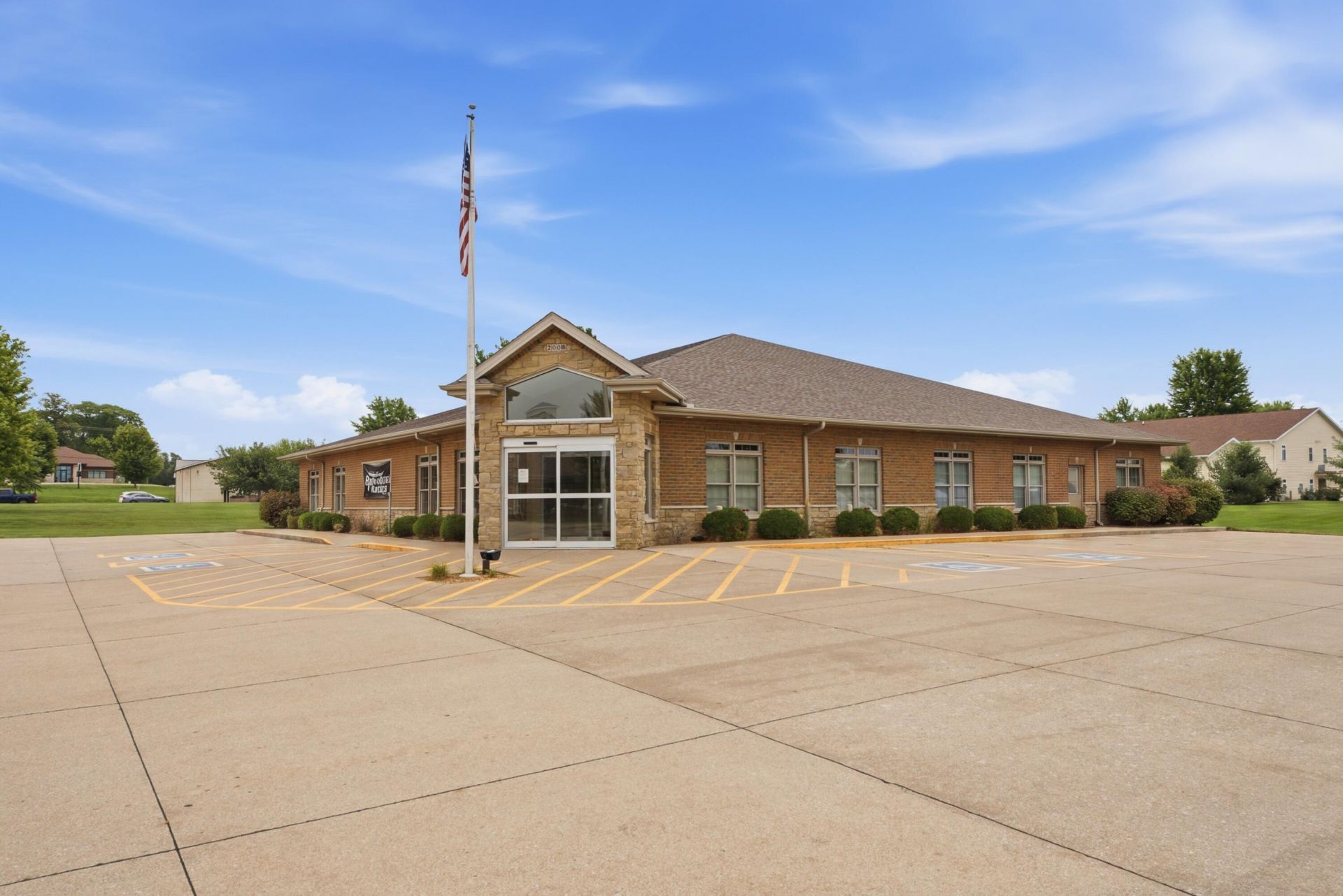 2008 Cedar Plaza, Muscatine, IA 52761 Main Photo