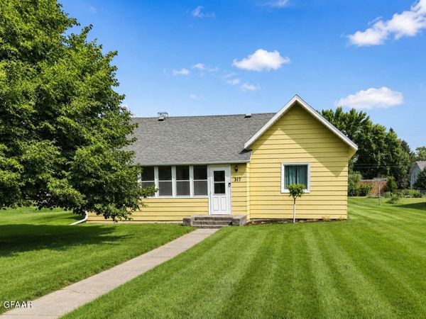 317 2ND Street, Thompson, ND 58278