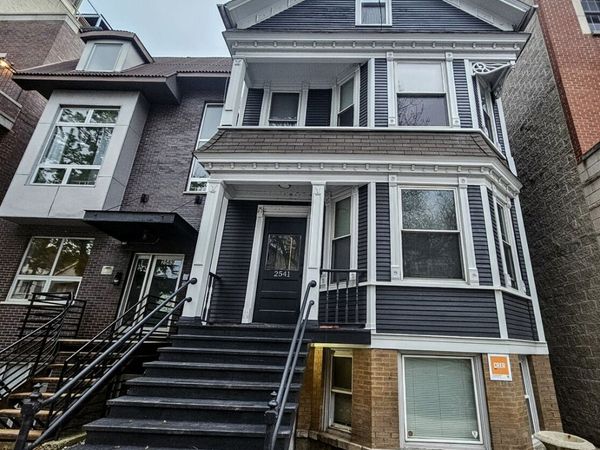 2541 N Southport Avenue , Unit 2R, Chicago, IL 60614