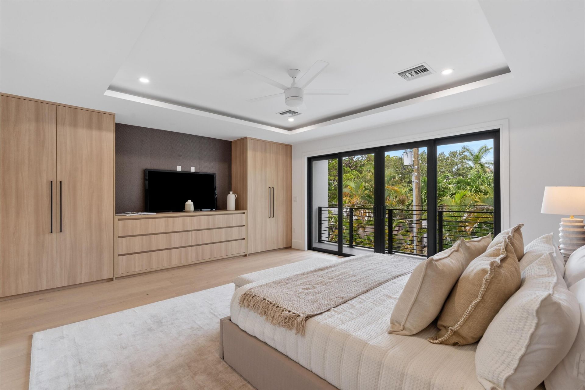 1133 NE 12th Avenue, Fort Lauderdale, FL 33304 Photo