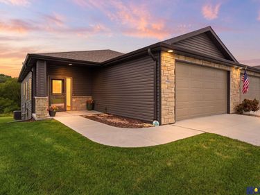 9900 Del Rio Drive, Lincoln, NE 68516