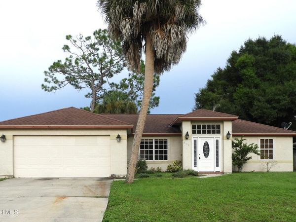 891 Parsons Circle SE , Palm Bay, FL 32909