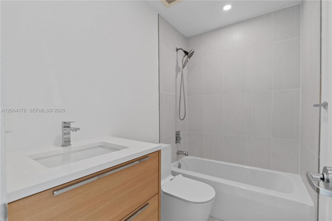 3250 NE 1st Ave, Unit 545, Miami, FL 33137 Photo