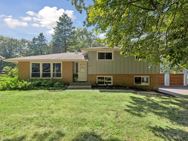 3535 Rustic Place, Shoreview, MN 55126