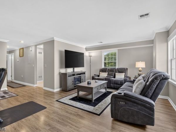 179 Roseland Ave, Caldwell, NJ 07006