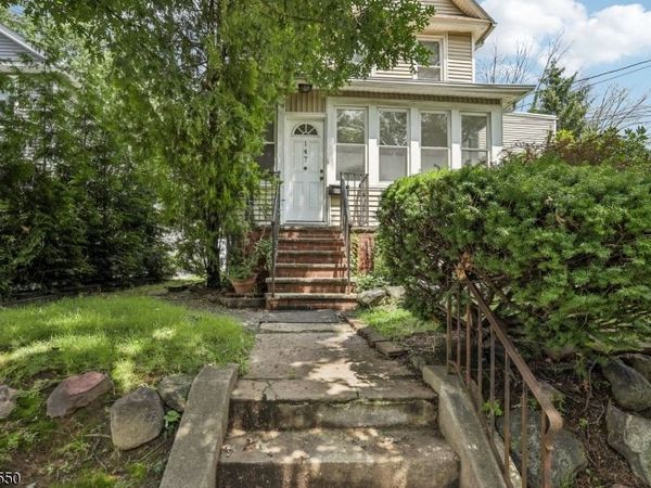 147 Phelps Ave, Englewood, NJ 07631