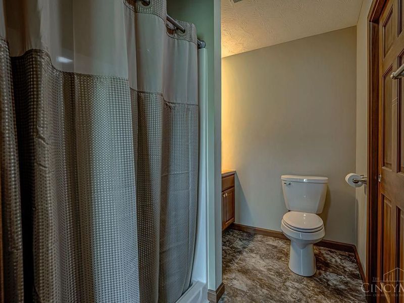 136 Pebble Creek Drive, Eaton, OH 45320 Photo 24