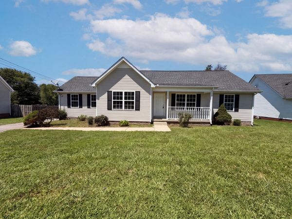 125 Ivanhoe Ct , Murfreesboro, TN 37127