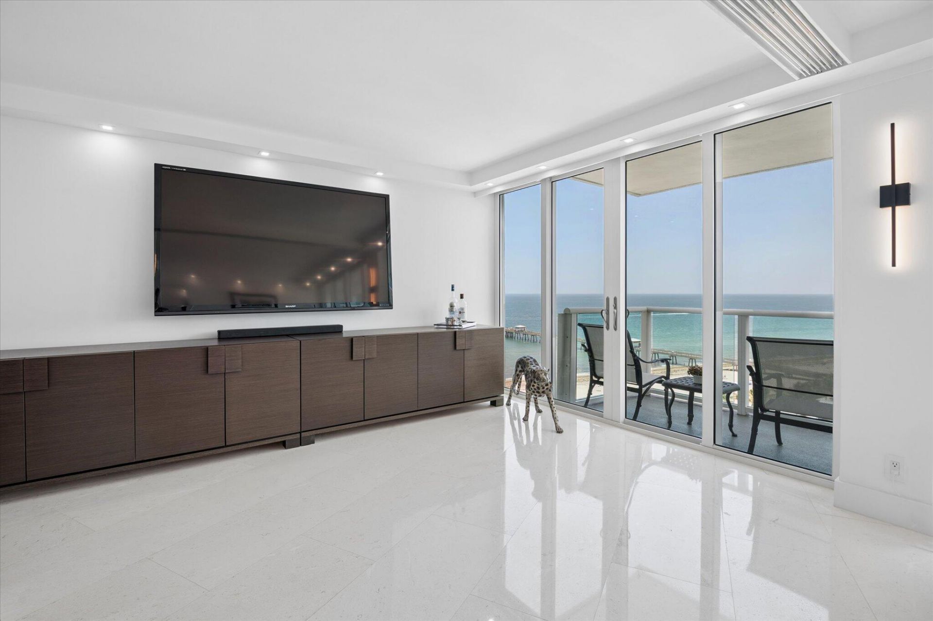 333 NE 21st Avenue, Unit 1622, Deerfield Beach, FL 33441 Photo