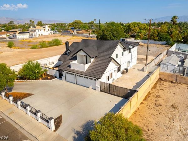 3200 W Oakey Boulevard, Las Vegas, NV 89102