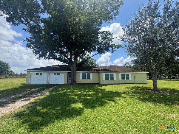 1331 County Road 313 Road, Louise, TX 77455