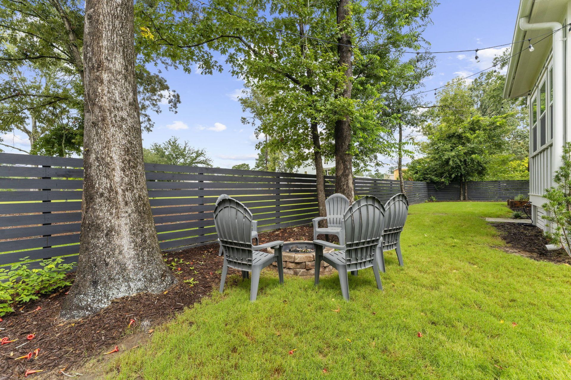 635 Flint Street Photo 37