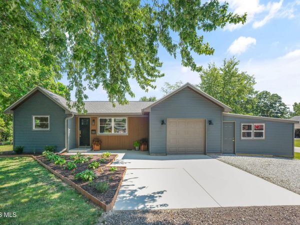 120 Edgewood Avenue, Delta, OH 43515