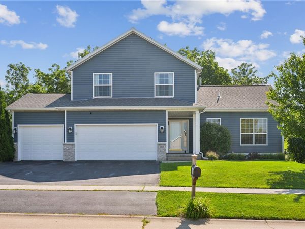 6911 Springwood Place NW, Cedar Rapids, IA 52405
